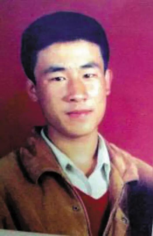 呼格吉勒图: 
你的案子弄清楚了，你不是凶手，凶手是赵志红，国家给了你父母二百多