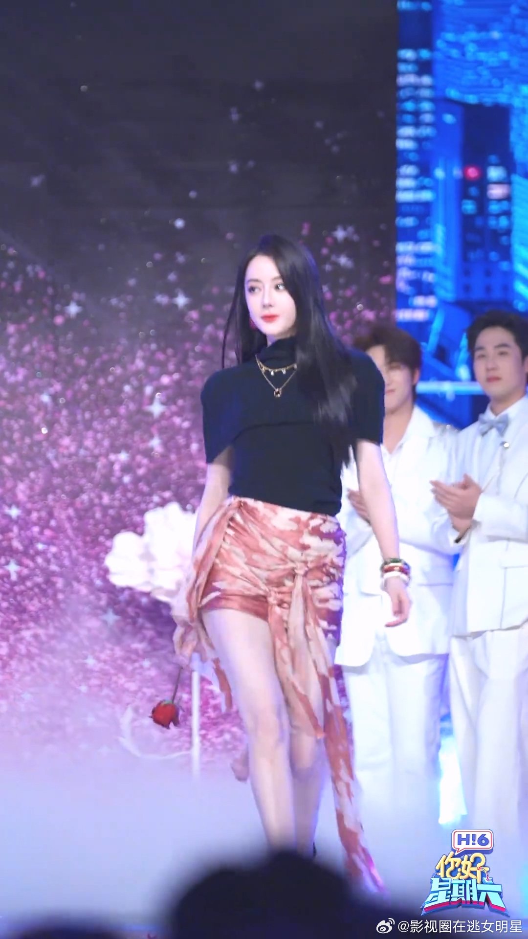 迪丽热巴在下不才迪丽热巴立于苍茫之中 终于等到迪丽热巴新剧！贺思慕：在下不才，万