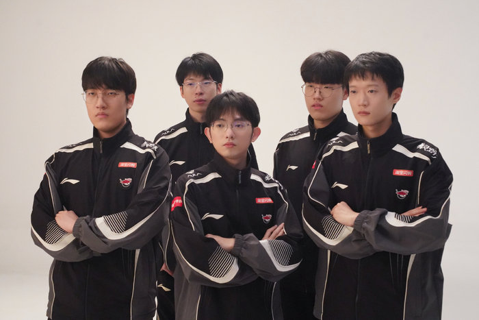 饭后闲聊：S赛上哪场bo5是两边实力无限接近差一步就能翻转赢下来的？S7 SKT