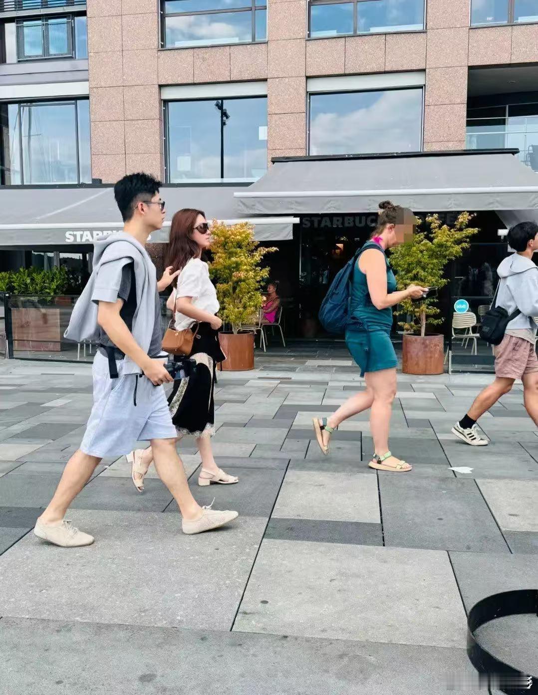 曝杨采钰疑似怀二胎 曝杨采钰怀二胎姐弟恋最好的模样！年龄差丝毫不影响颜值适配和感