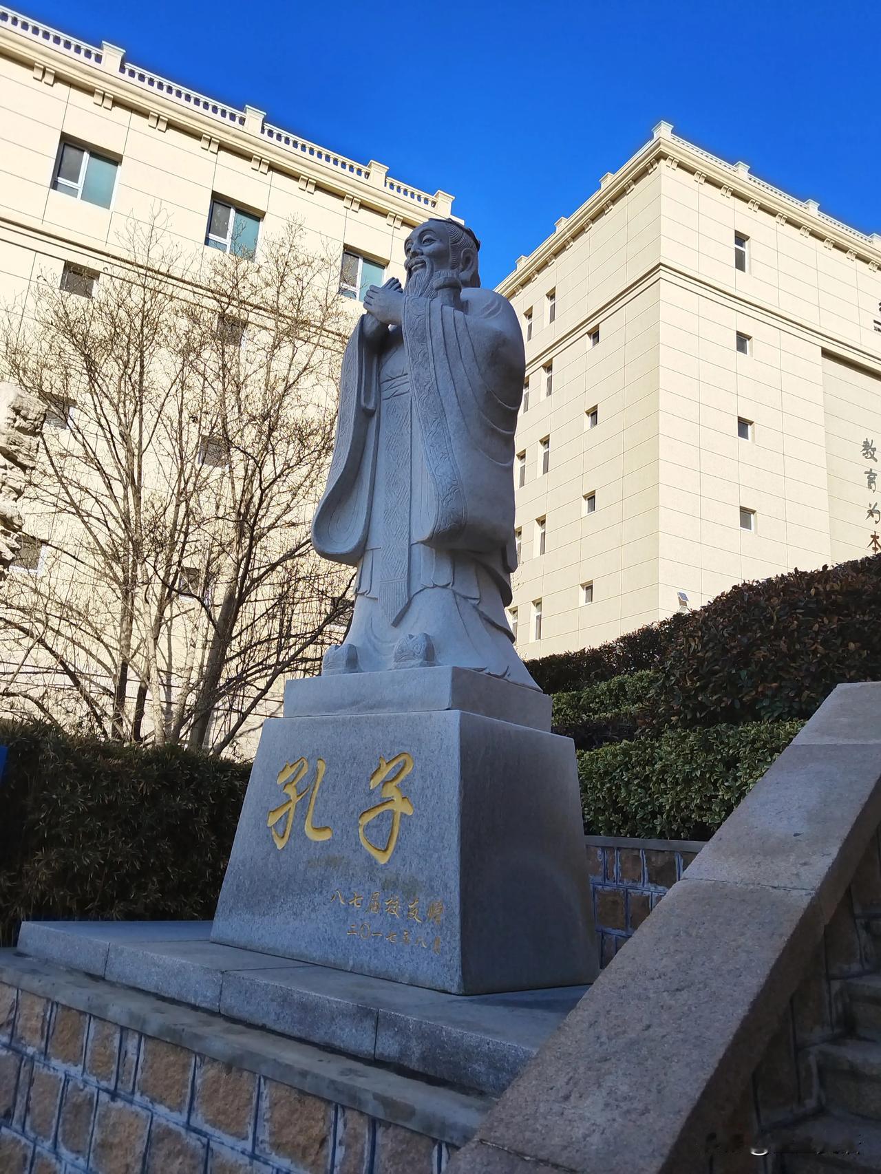 别嫌家长卷，那是因为人家孩子智商高，卷的动[捂脸]那些竞赛班，竞赛题，超前学的，