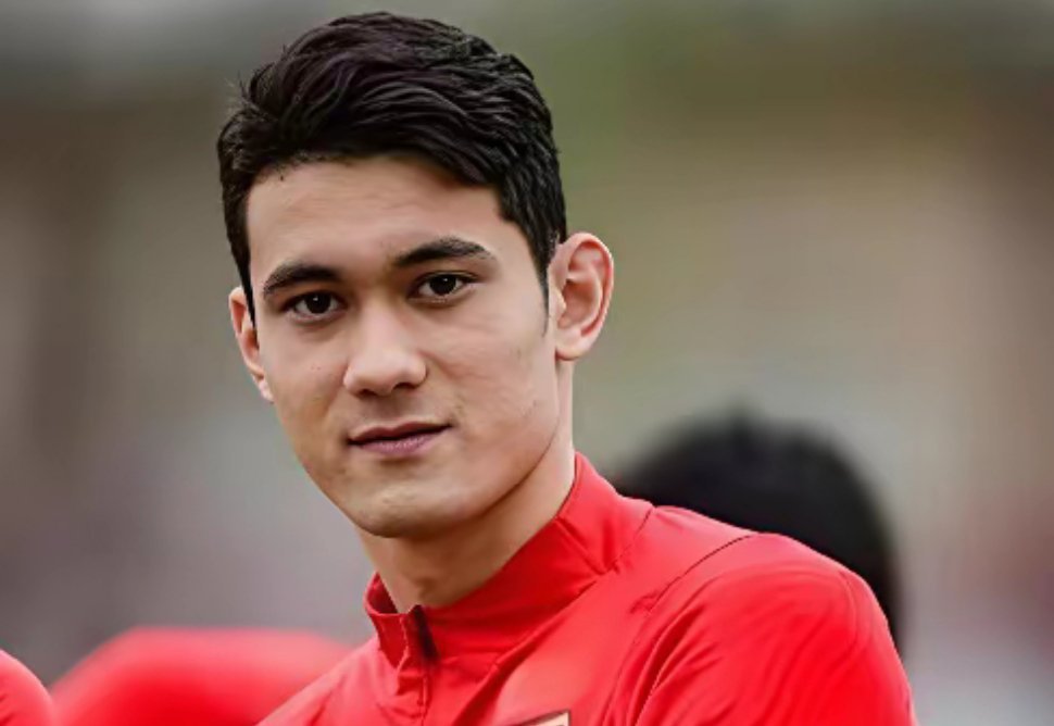 有点意思！蓉城队居然成为了专治各种问题球员的球队。韦世豪的爆脾气应该是中超球员中