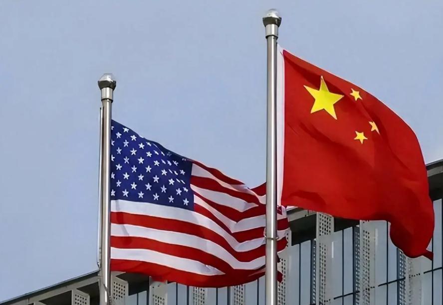 美国财长贝森特表态了，伊朗把石油运往中国，美国周二将就此采取行动，但贝森特未说明