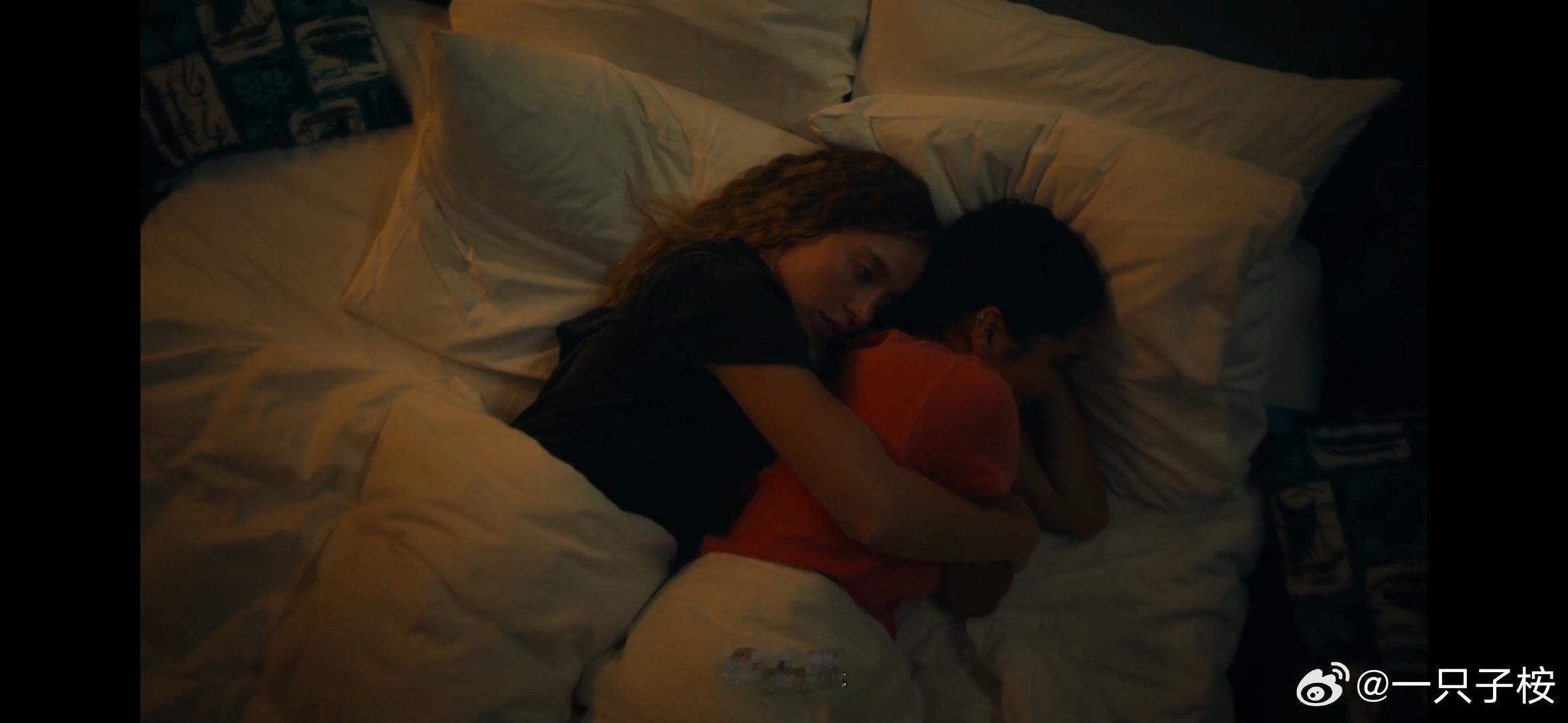 看完了白莲花s1！好看啊好看   在角色身上看到身边朋友的影子和自己的影子...