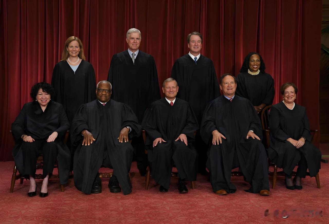 “赶紧还钱！”随着美国最高法院对特朗普关税政策做出裁决，戏剧性的一幕出现了：美国