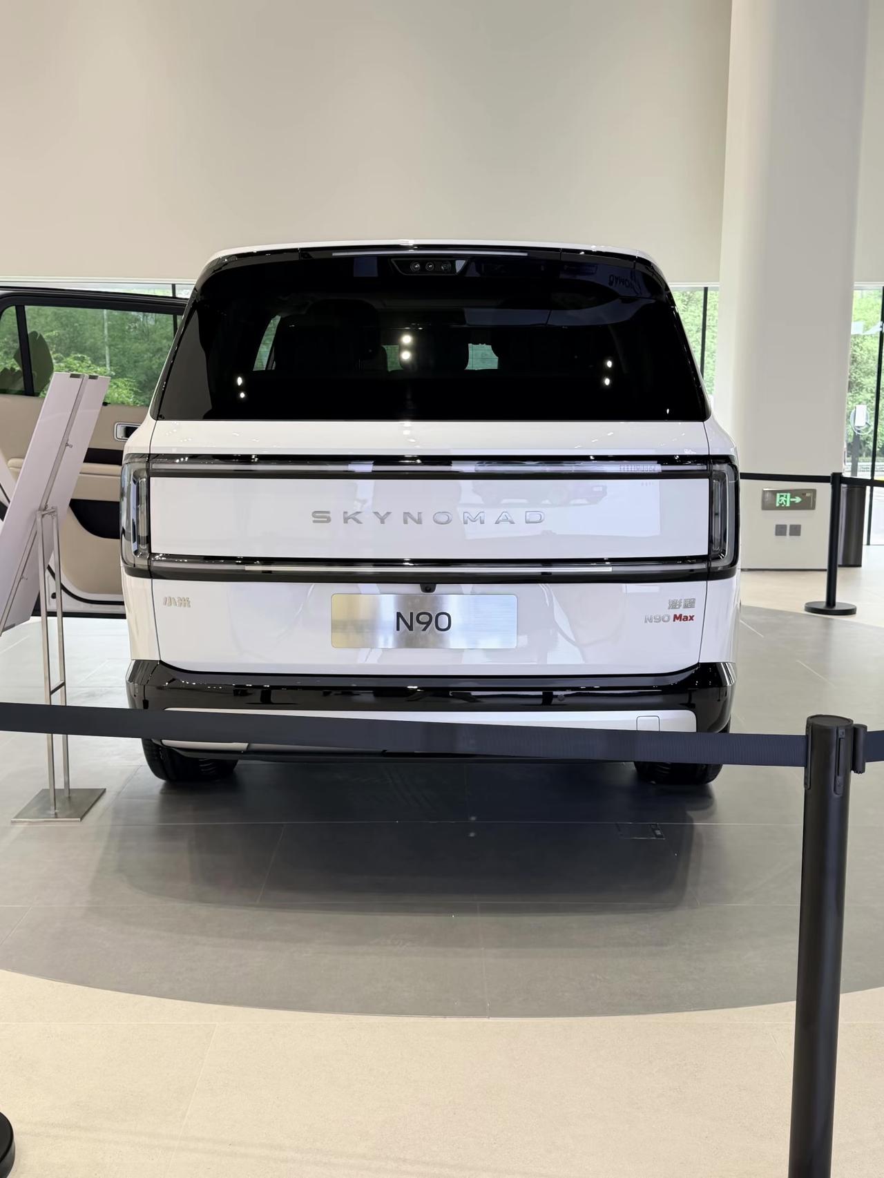 白色小米澎程N90 Max实车，黑色VS白色，大家认为哪个最好看？【图源水印】