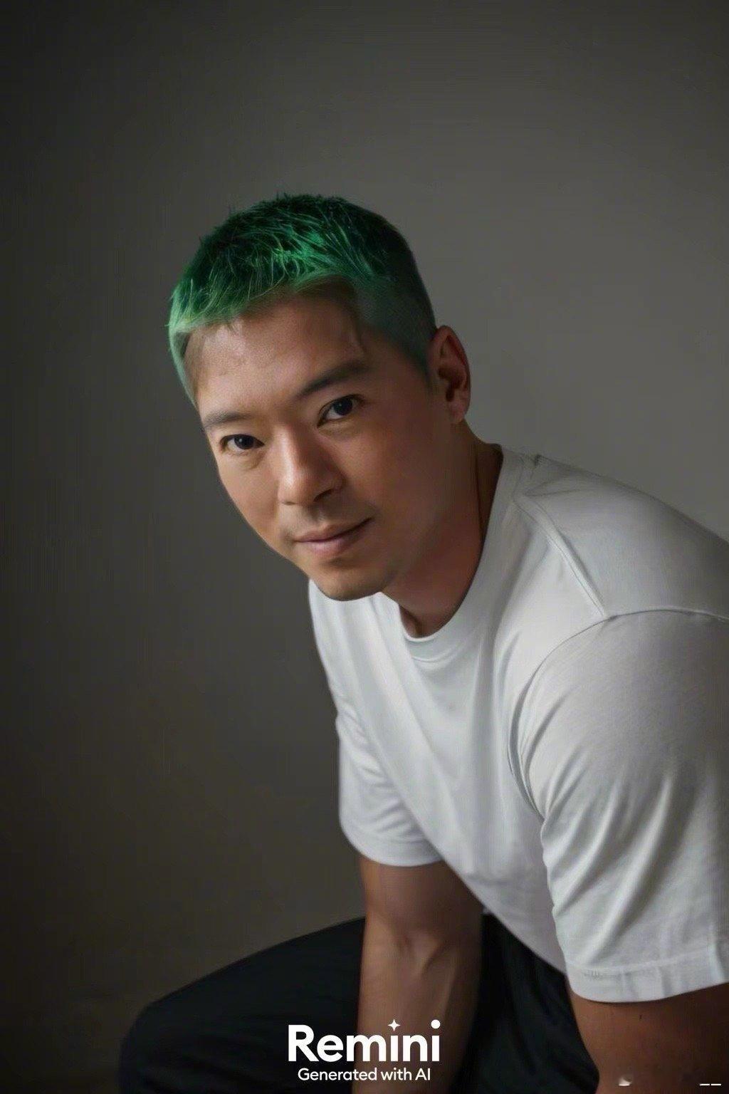 哈哈哈哈哈哈高晓松用AI搞了六种发型让大家投票[允悲]感觉还是5的发型在加个眼镜