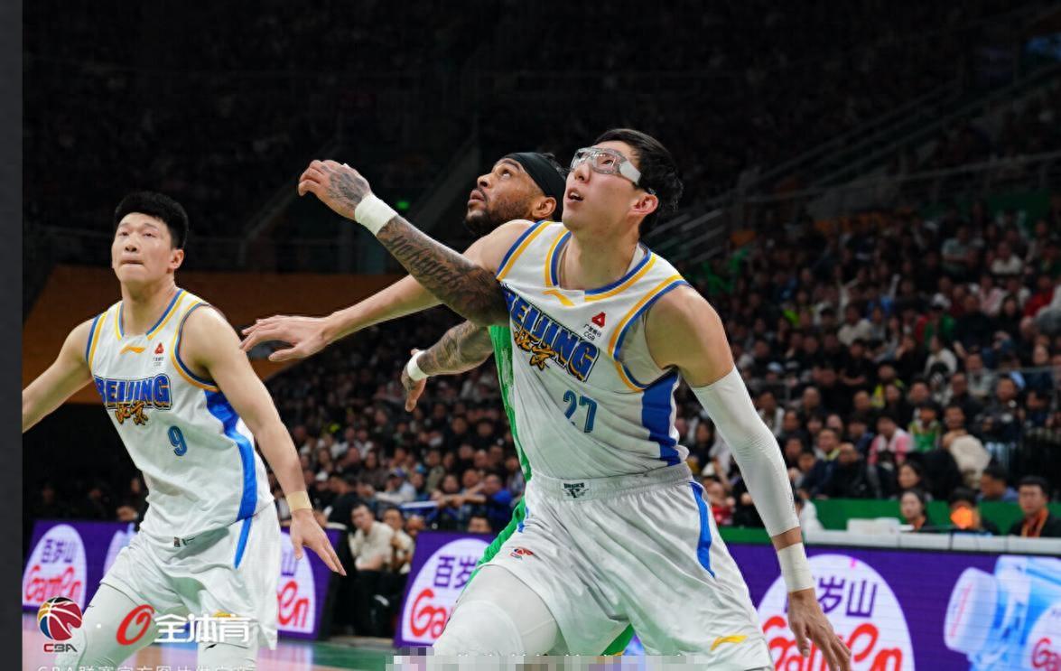 奇怪！拿到全队＋26最高正负值的北京队员遭到怒喷，真是太冤枉了？没错，说的就是周