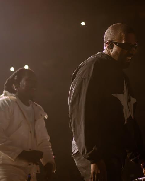 Ye、Travis Scott 、Don Toliver齐聚洛杉矶，Ye现场演唱