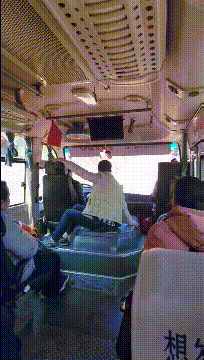 据说一般坐上这种车，就离家不远了 
