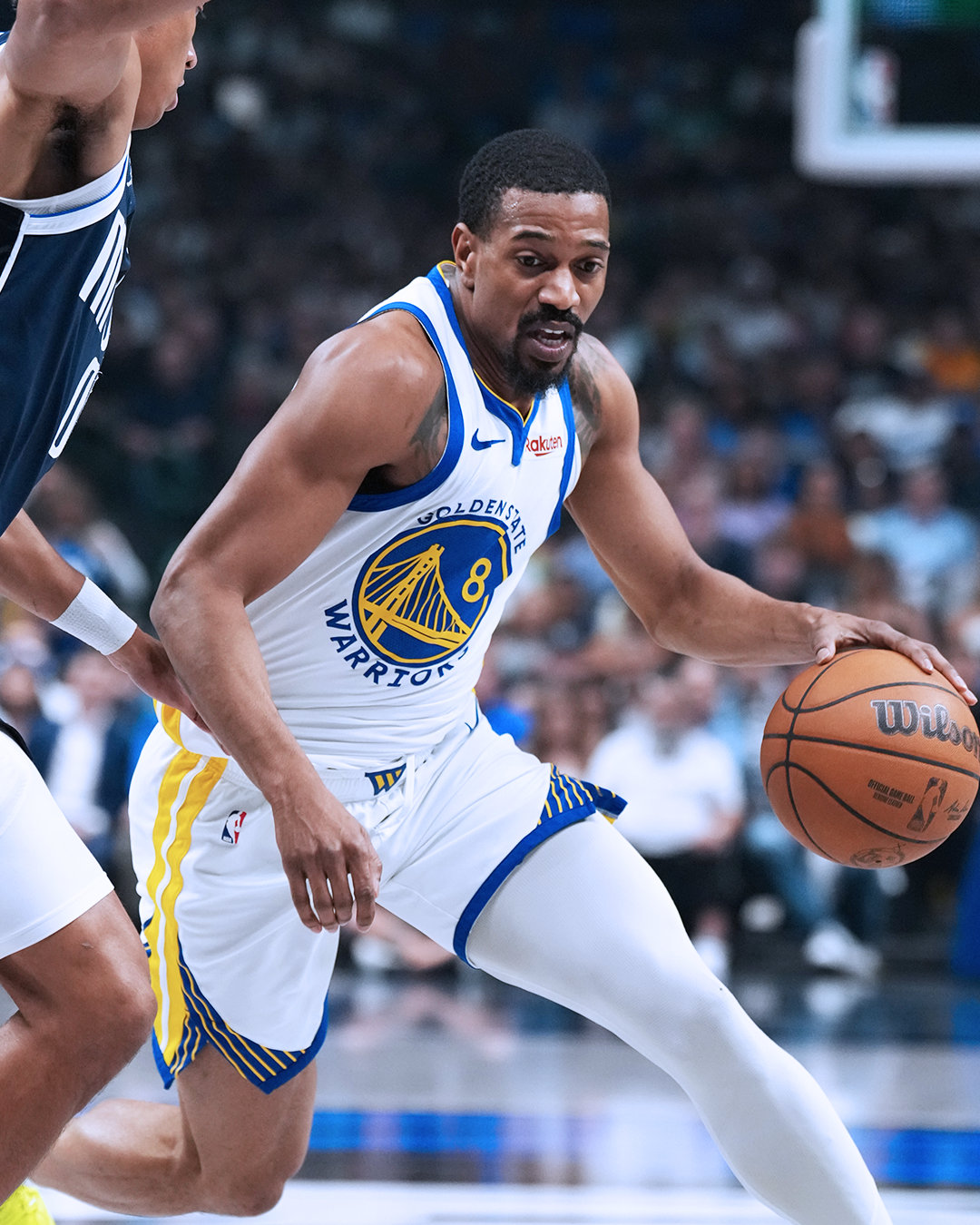 第一节结束，勇士34:31独行侠；波尔津吉斯6，克莱尔6分，理查德6分。勇士vs