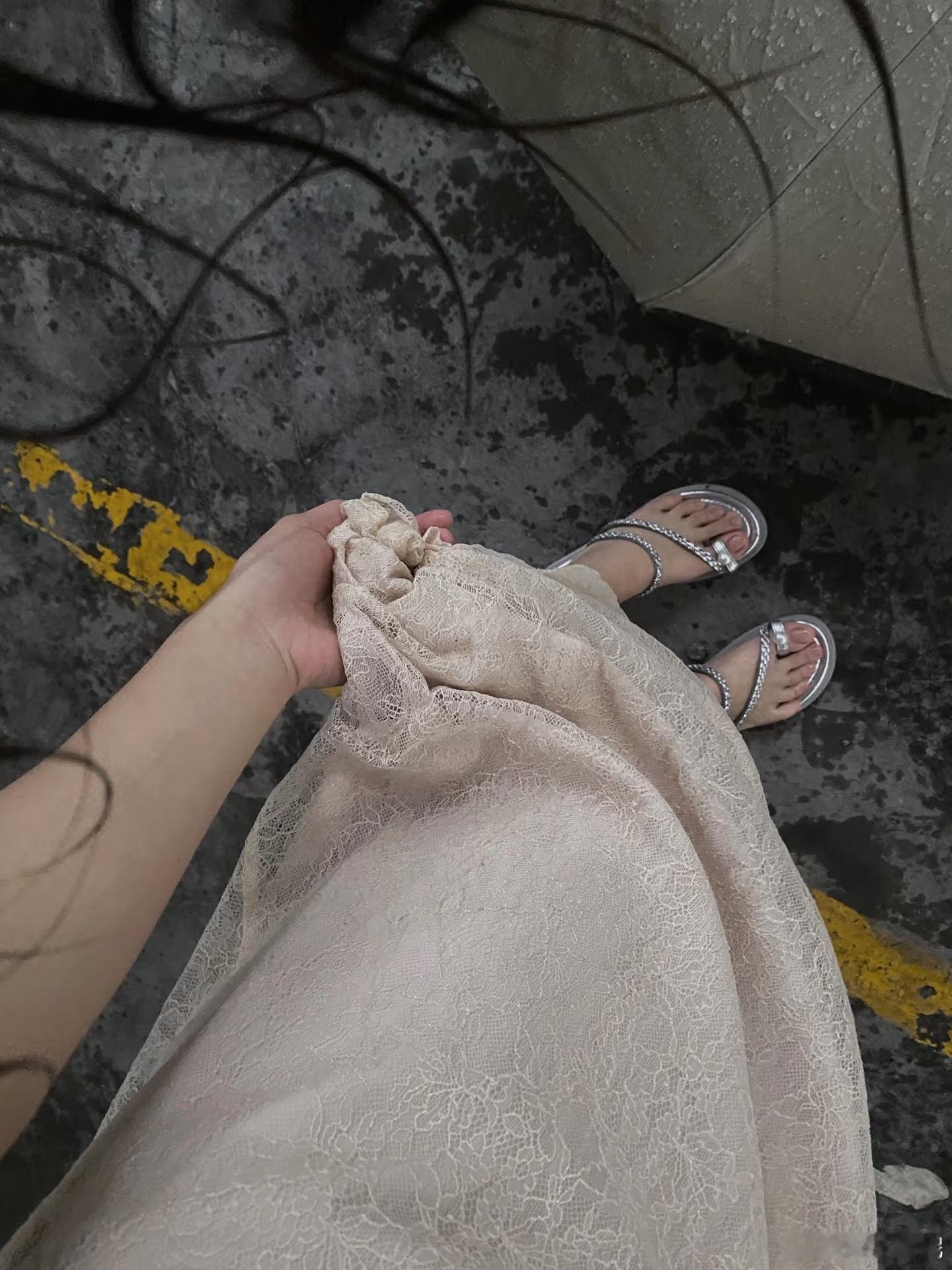 得得得！是谁说今天天气很好的？，我也是服了我自己了，看来还不能抱着侥幸心理出门，