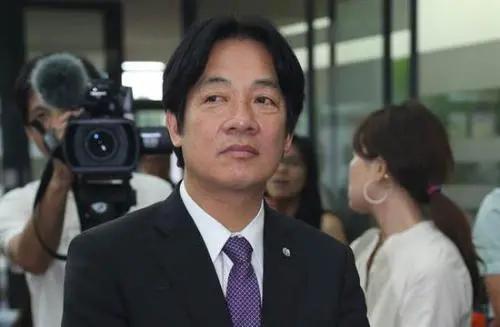 赖清德想钱想疯了！大年初一就开始谈要“立院”应该尽快通过总预算与特别防务预算。