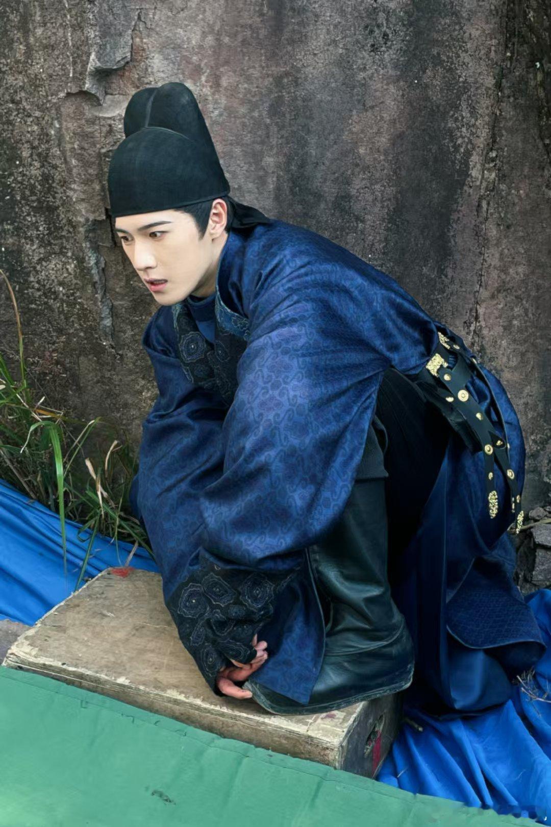 李昀锐威压戏花絮李昀锐悬崖戏花絮李昀锐威压戏花絮，小林好帅！ ​​​