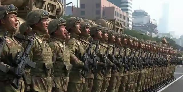 中美两个大国，几乎在同一个节骨眼上，同时把士兵手里的枪换了。中国掏出的是QBZ1