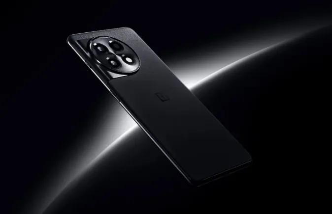 一加Ace 2 Pro


6.74英寸1.5K曲面屏，骁龙8 Gen2处理器