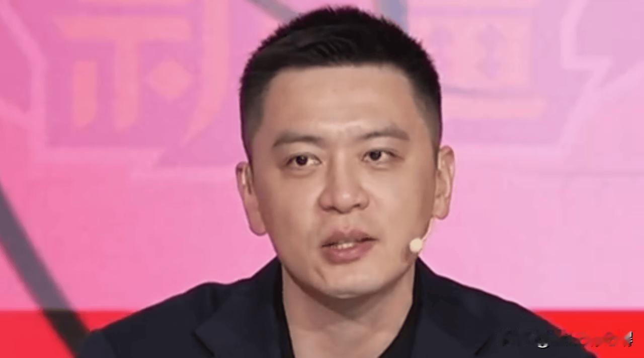 王朝主教练杨鸣评价杨瀚森：
杨瀚森这个队员，我们辽宁之前比赛的时候就领教过，他的
