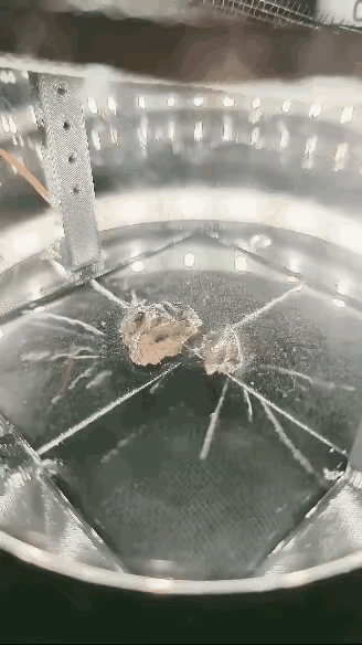 看看铀235在实验室的样子，就知道核动力的厉害之处了
