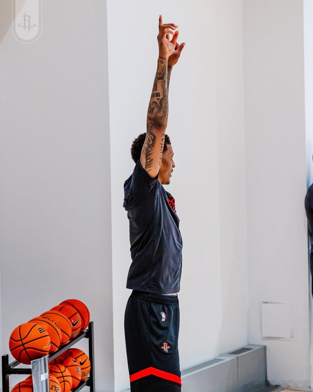 火箭vs爵士火箭升空allfire休斯顿火箭 下半场开战！Keep Going?