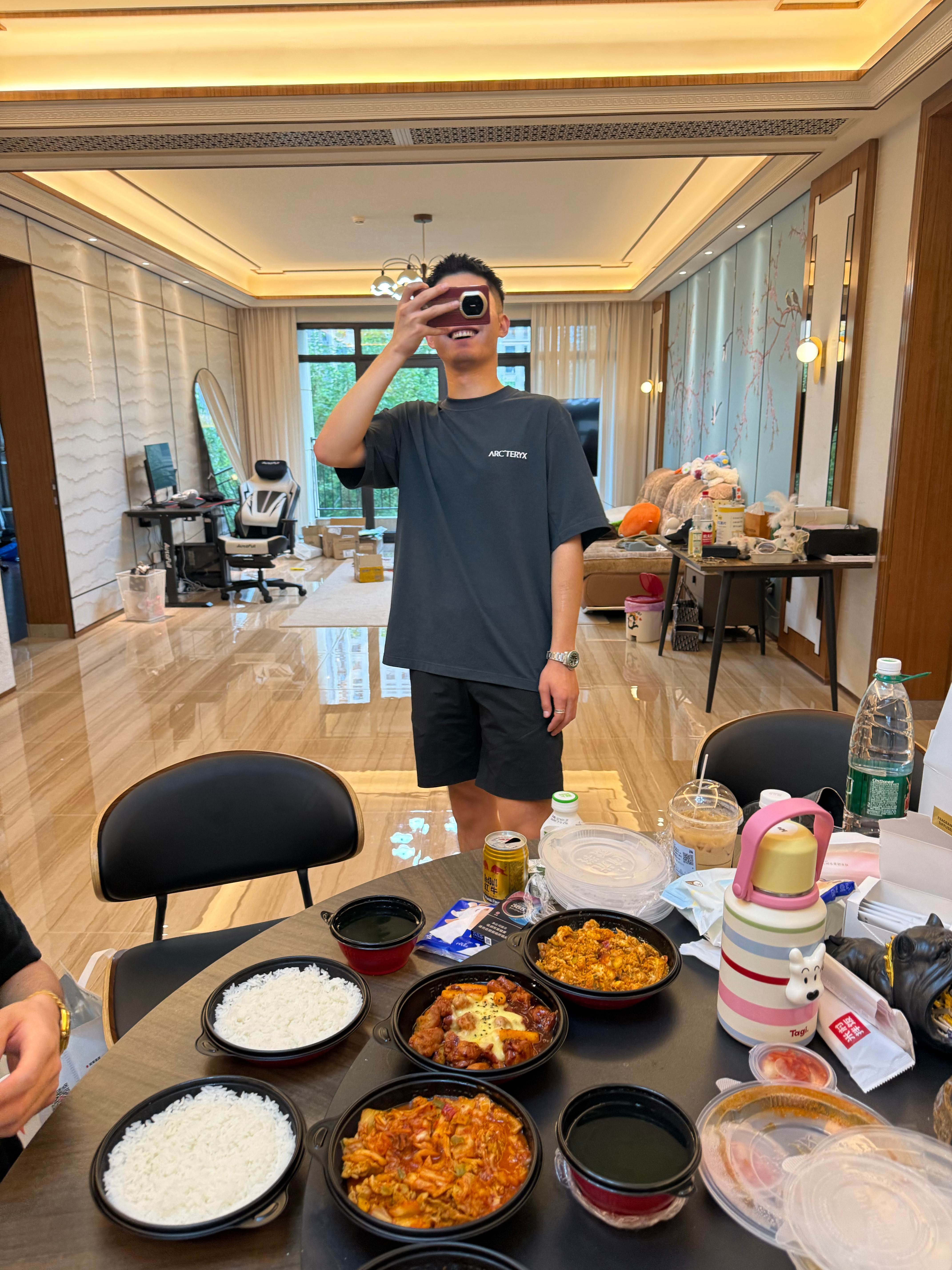 终于给饭吃了 