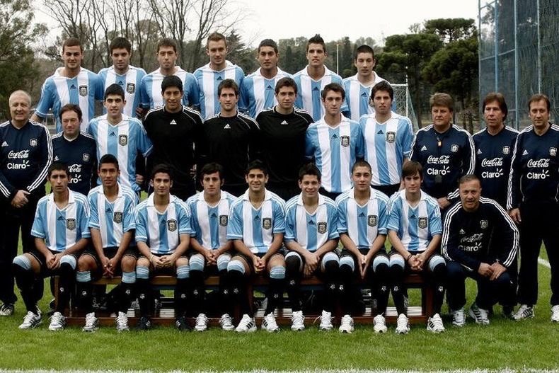 🇦🇷时隔14年，阿根廷队再次闯入u20世界杯 四分之一决赛。14年前的阿根廷