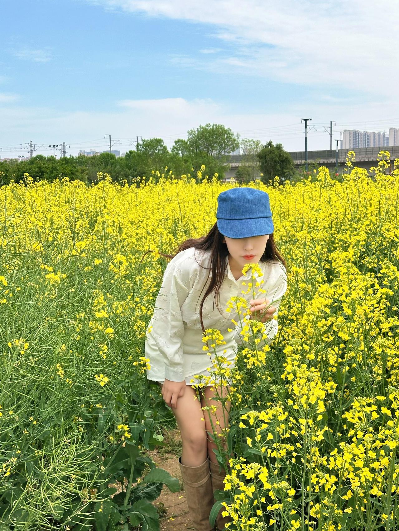 人这一辈子，

人与人相处最重要的是什么？

人与人相处，

不是聪明，不是有钱