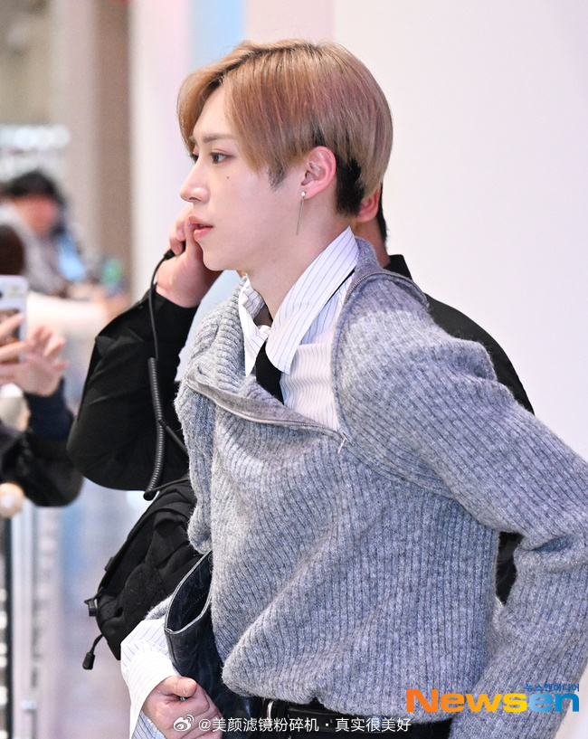 Ald1金俊抒，金虔佑，周安信，张家豪，郑相炫今日机场新闻图 