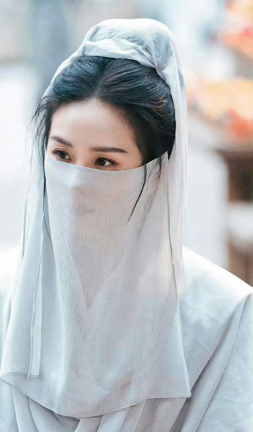 刘诗诗把头纱给刘冲披上了刘冲是不是想要俺们任如意的效果 