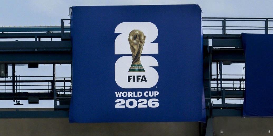 美国总统特朗普的全球关系特使保罗·赞波利（Paul Zampolli）向国际足联