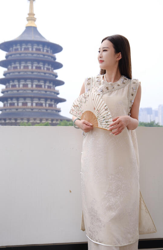 误入眉眼，可叹惊鸿
