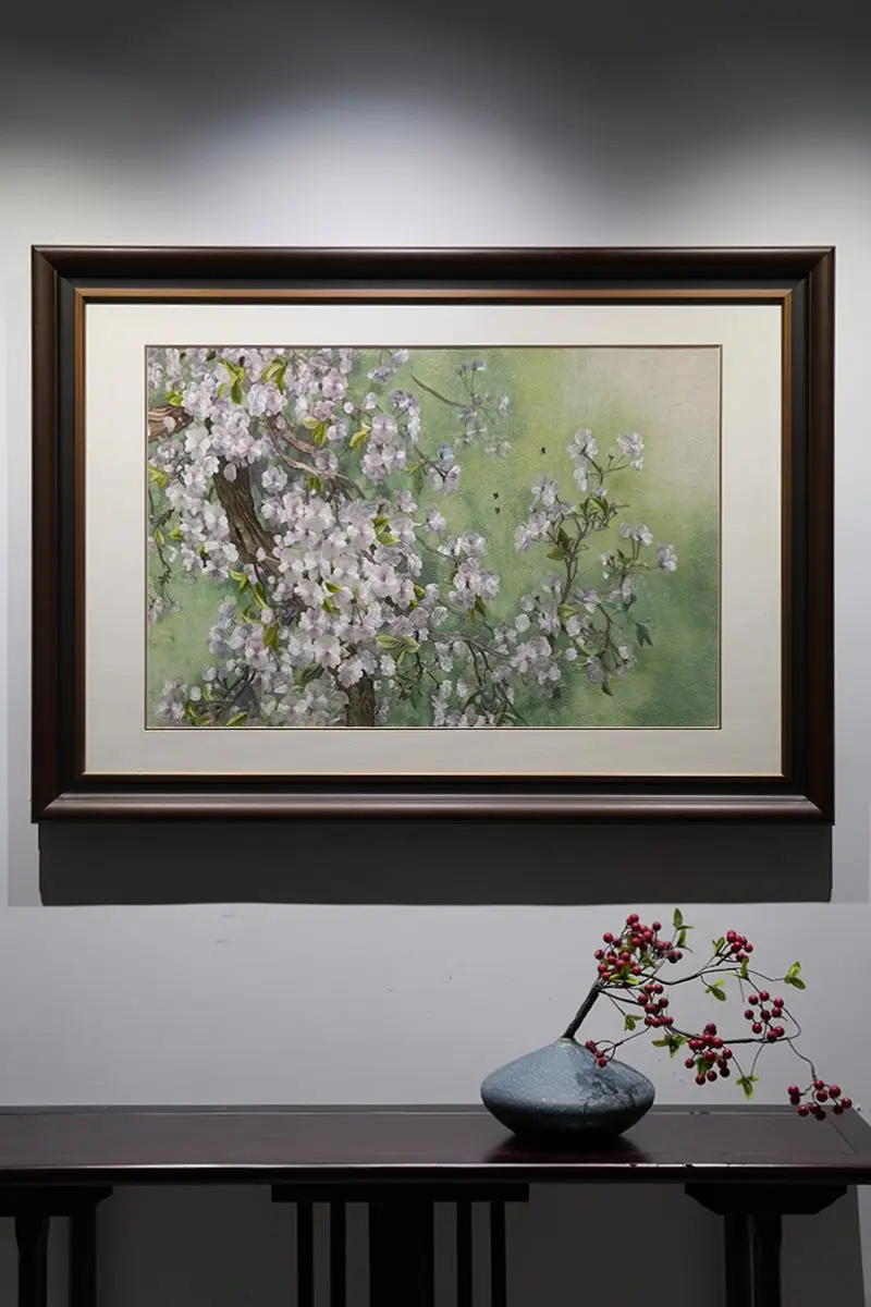一树芳苞藏清韵，花开向荣福自来 柔丝织满树繁花盛景，走线分花瓣轻盈、枝...