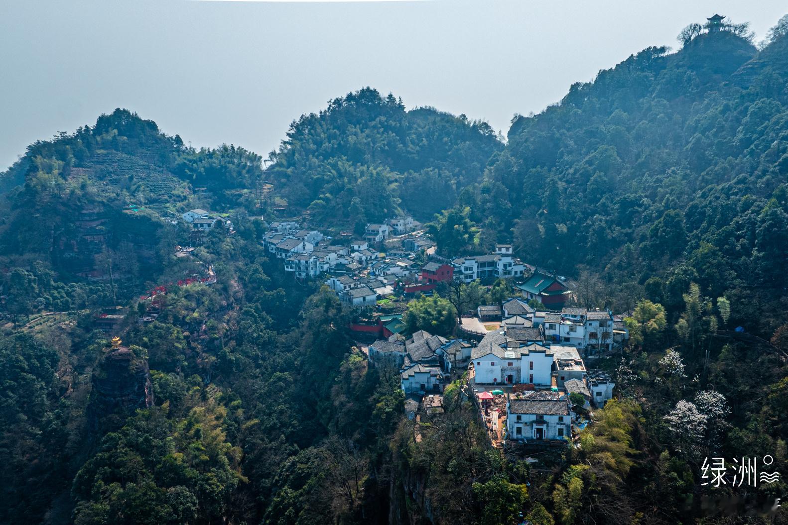 月华街 安徽｜齐云山#春游季#  