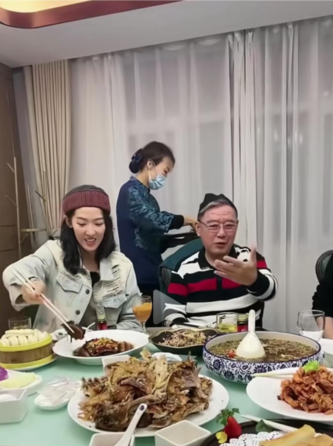 李立群也很喜欢全红婵，和朋友聚餐时，他说，我们来聊下全红婵，李立群深切说，每次看