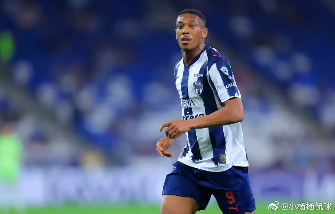 墨西哥媒体：马夏尔因不满替补而发脾气，被逐出一线队据墨西哥媒体TUDN报道，效力