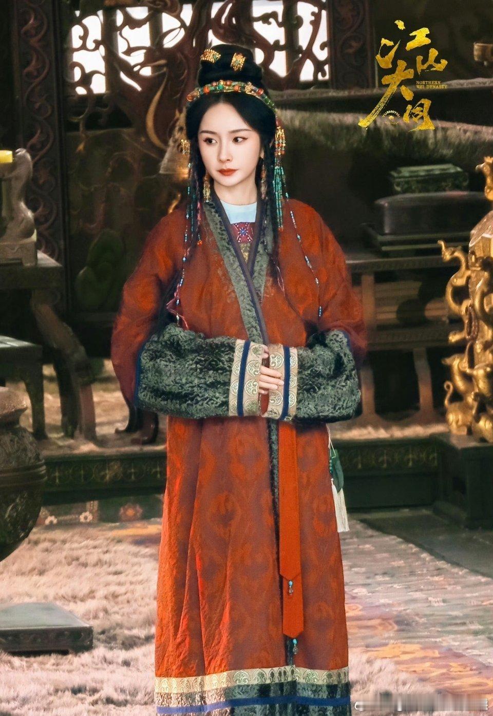 杨幂《江山大同》冯湮儿新造型路透，端庄淑雅的冯太后，气场两米八！ 