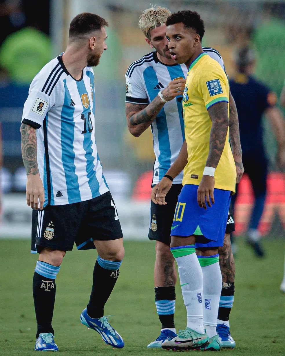 【👀[疑问][吃瓜]】罗德里戈：“巴西队在每项赛事、每场比赛中都是热门。当然，