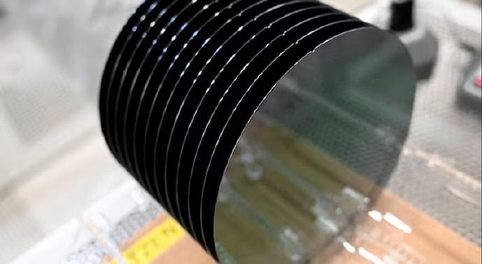 传安世已暂停向中国工厂供应晶圆。
 
据路透社10月31日报道，一份安世半导体致