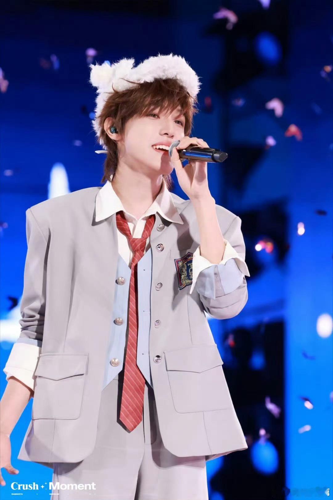 张泽禹大舌头版大舌头舞台 被“说爱你我就大舌头”戳中萌点！保密声乐课练习曲藏糖，