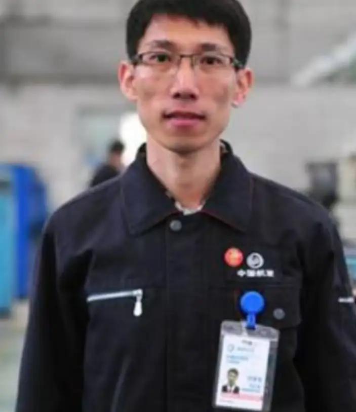 拒绝千万年薪，他用坚守诠释大国工匠的担当

2019 年，美国抛出诱人橄榄枝，以