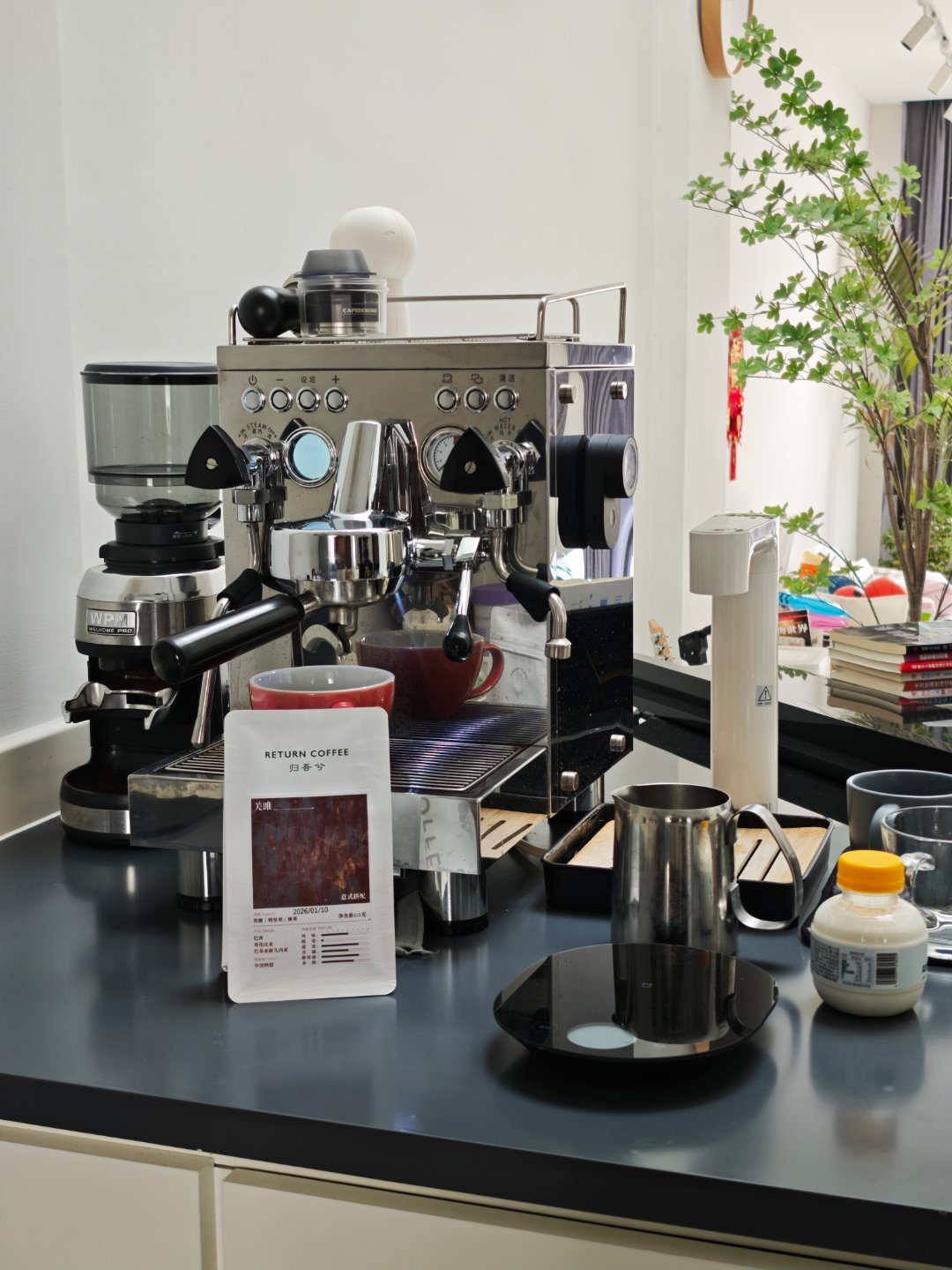 周末咖啡时间到～咖啡 话说，最近尝试的“归吾兮”的豆子还真不错，品质棒，而且价格