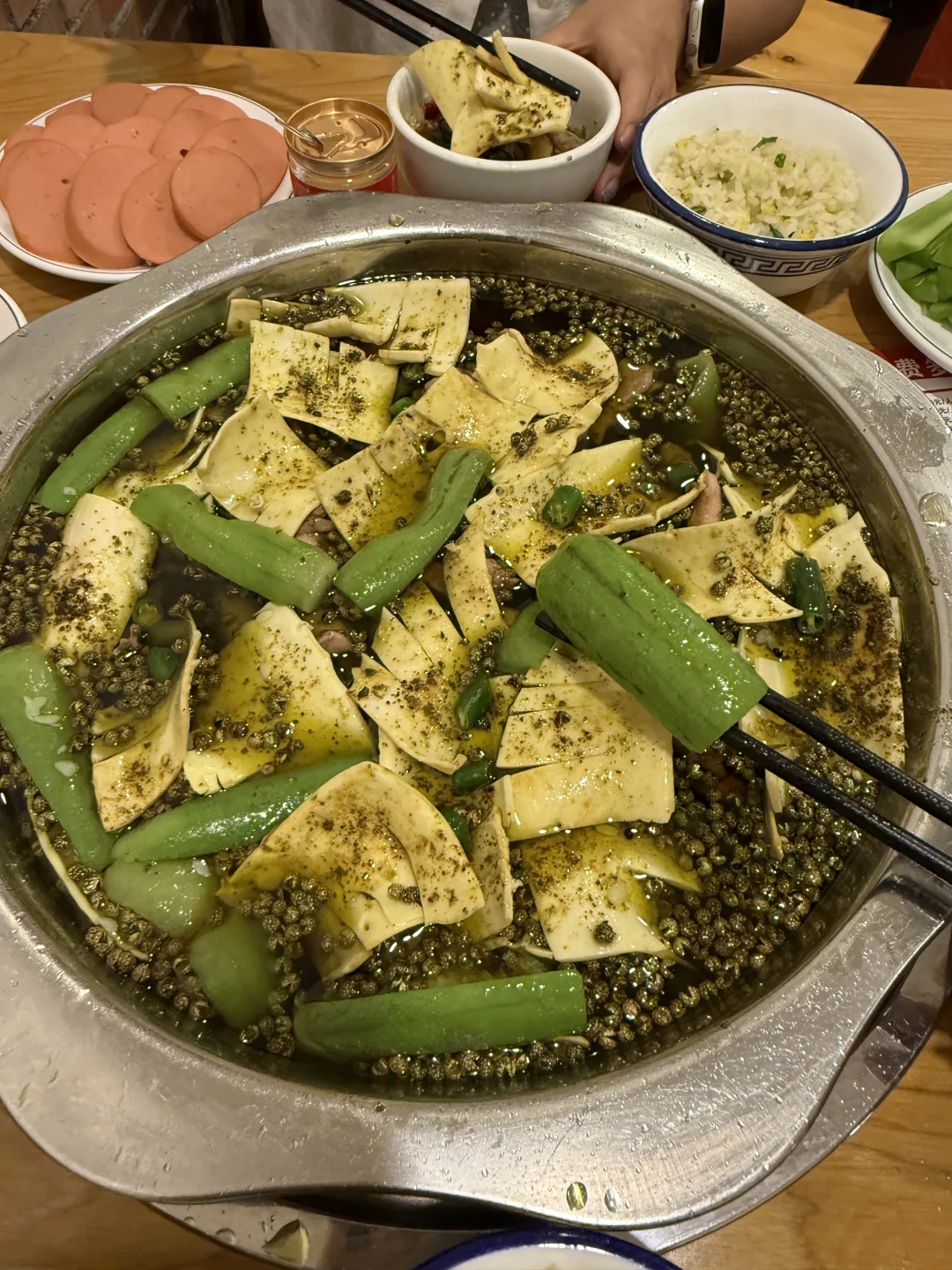 春熙路！确实是数一数二的青花椒黄喉兔！