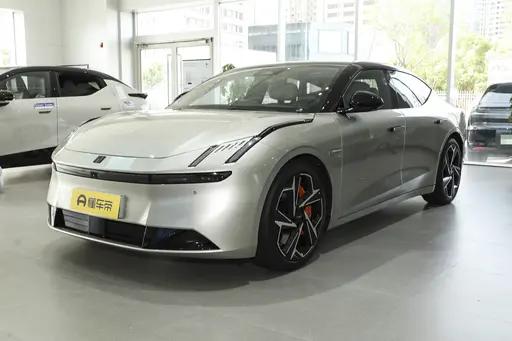 《领克Z10这台车，喜欢它的人大概率就是冲着个性去的》
 
领克Z10这台车，我
