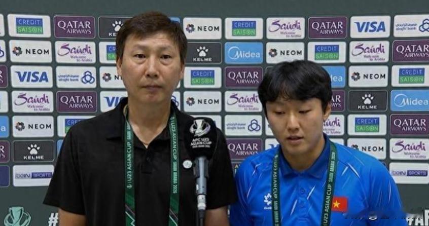 中国U23进决赛，不解散了，还要再战9个月？
中国U23男足3比0赢了越南，进了