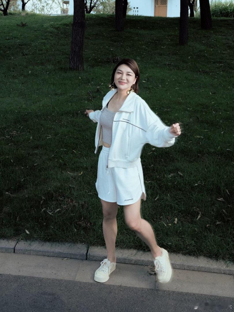杨天真说公司离开老板只会变更好喜剧之王单口季杨天真在节目里的发言直击行业现状，比