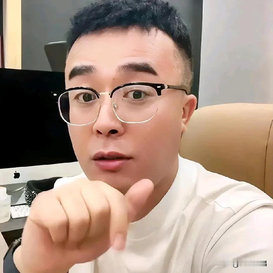 桃白白第二次举报辛巴和蛋蛋
  桃白白第二次去广州市白云区市场监管局，举报辛巴和