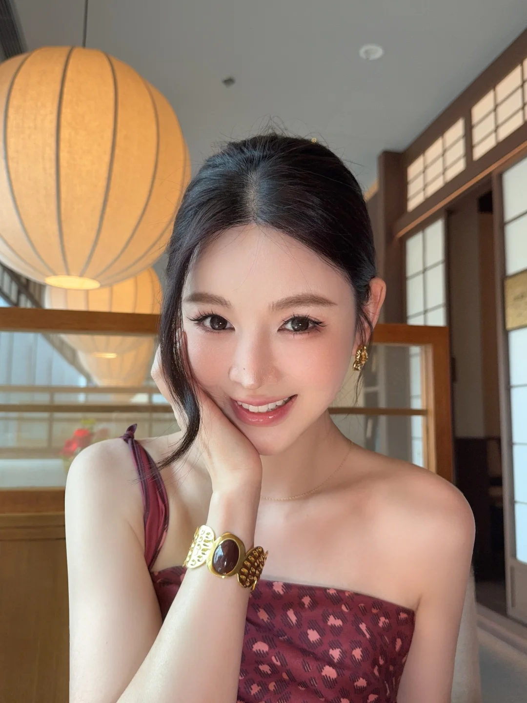 就爱丝巾当抹胸穿