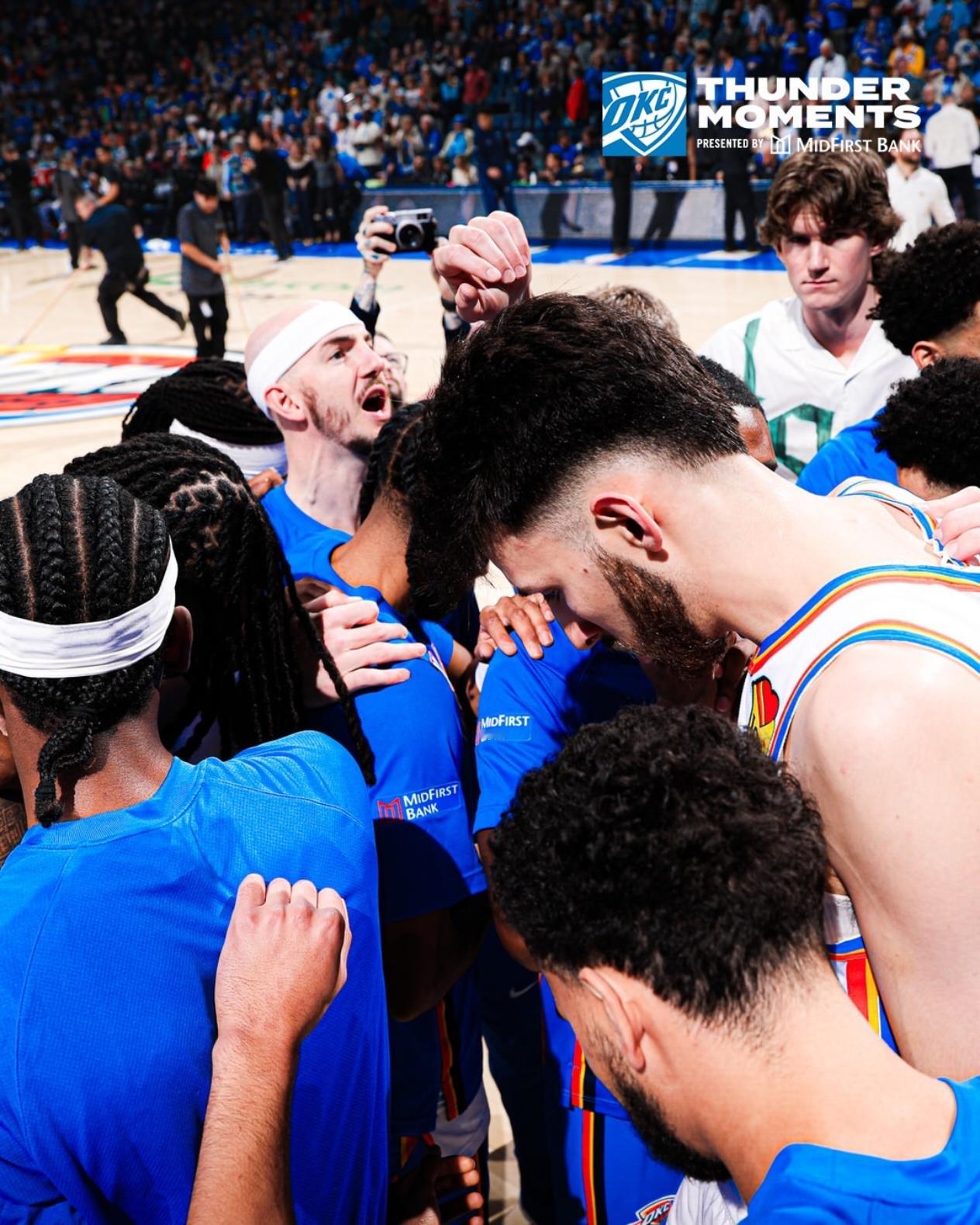 晚安大伙，晚安雷霆雷霆连续三个赛季西部第一保罗发表情包嘲讽快船雷霆