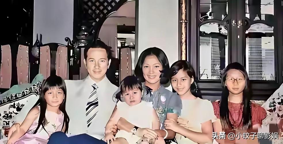 赌王颜值真高，他家女儿也个个都遗传了他的高颜值👍🏻

娱乐圈