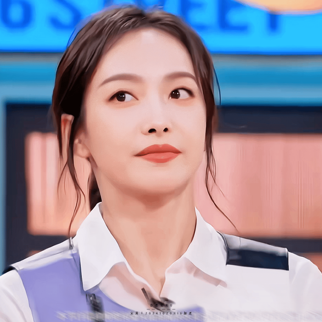 #宋茜 我的梦中情姐#昨晚我梦到爱神了，她告诉我，她可以帮我预先看到未来的真命天
