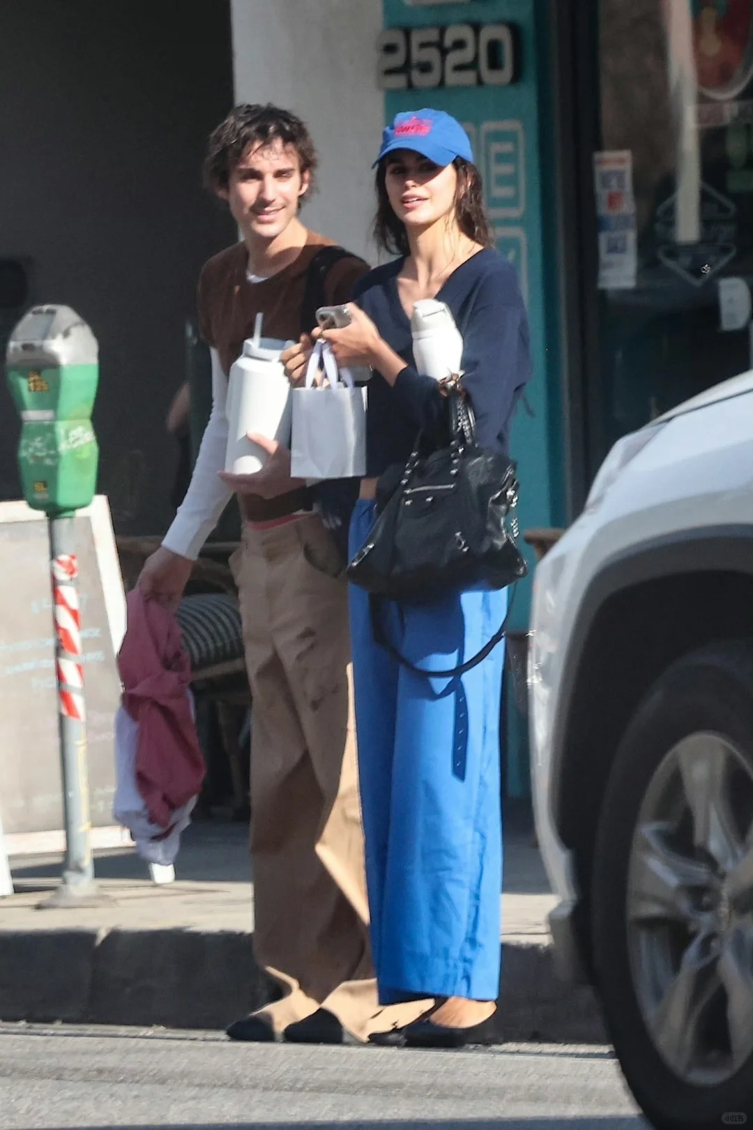 kaia gerber17日街拍 好舒服的配色🦋🦋